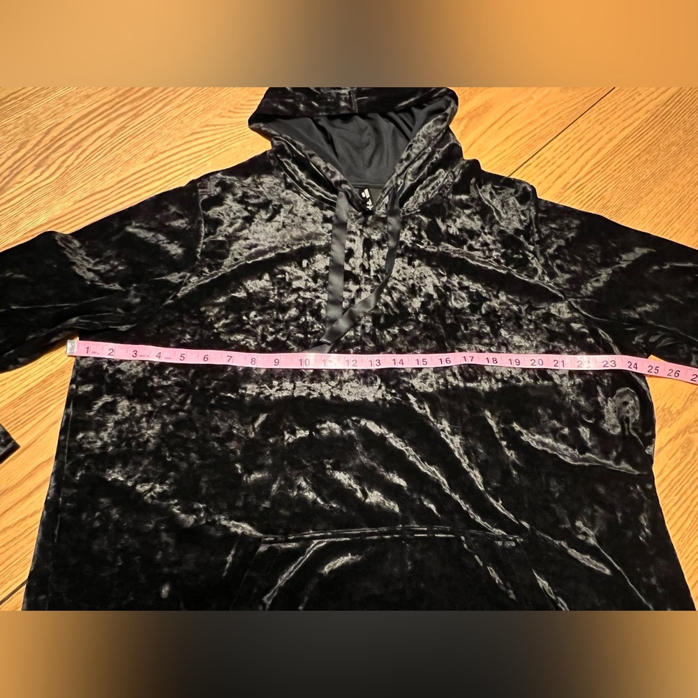 Torrid Black Crushed Velour Pullover Lounge Hoodie Size 2 🖤 - Picture 7 of 11